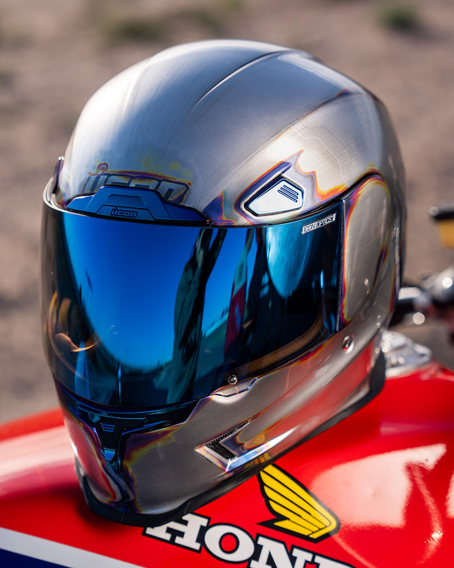 ICON Airframe Pro Helmet - Re-Entry - Silver ICON Airframe Pro Helmet - Re-Entry - Silver