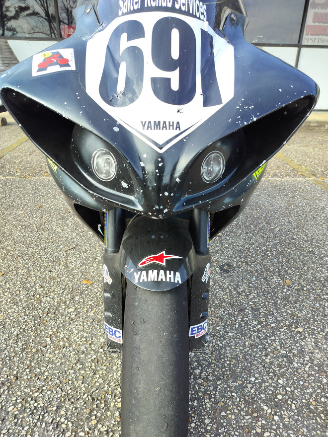 2013 Yamaha R1 Race Bike